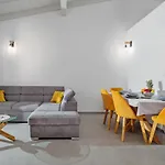Maria - Nuovissima Con Giardino In Apartmán Valledoria (Sardinia)