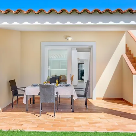 Апартаменты Maria - Nuovissima Con Giardino In