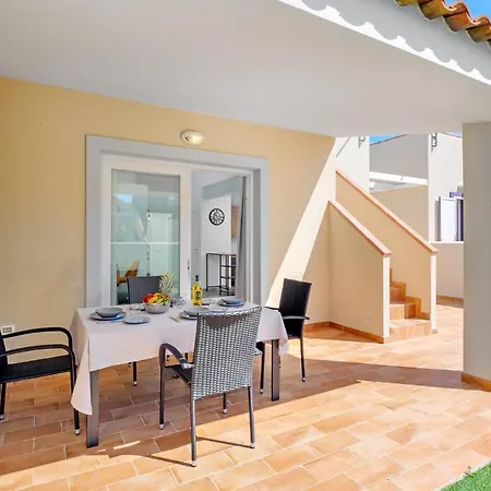 Maria - Nuovissima Con Giardino In Valledoria (Sardinia)